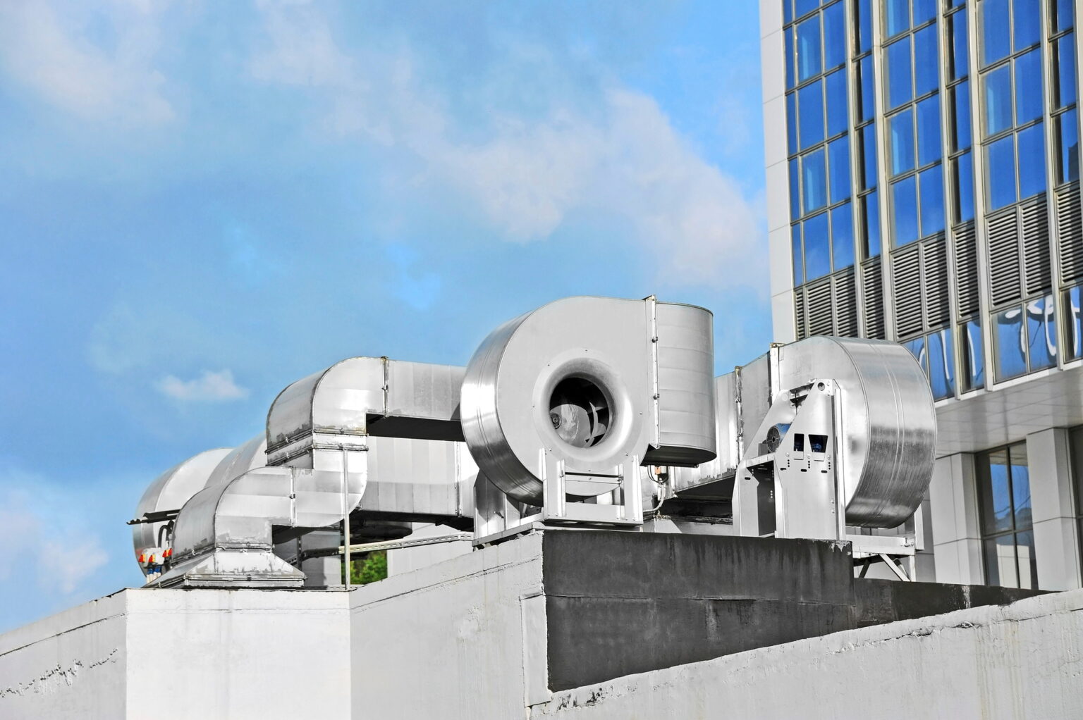 The Importance of Hiring a Professional Commercial HVAC Service
